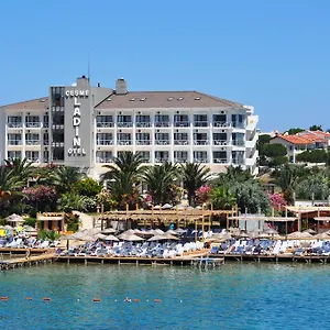 Otel Ladin, Çeşme